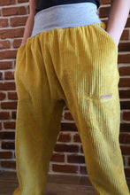 schniesel.Senfgelb Breitcord Baumwollschlawinerhose