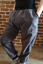 schniesel.Dunkelgrau Feincord Baumwollschlawinerhose