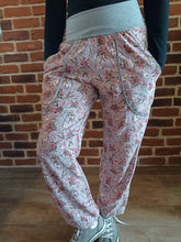 schniesel.Rosablüty Viskosepumphose