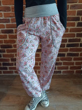 schniesel.Rosablüty Viskosepumphose