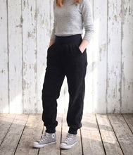 Schwarz Breitcord Baumwollschlawinerhose