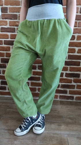 schniesel.Gurken Grün Breitcord Baumwollschlawinerhose