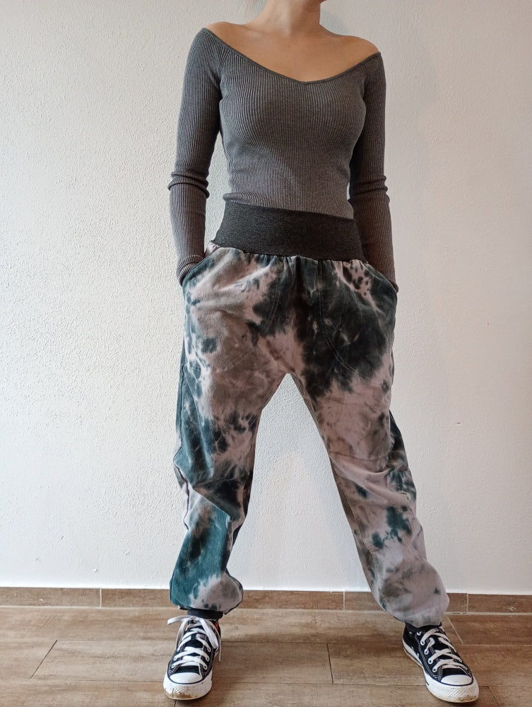 schniesel.Grau Blau Batik Feincord Baumwollschlawinerhose