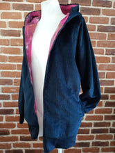 schniesel.Schwarz Batik lila Cordjacke