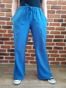 schniesel.Blau weites Bein Musselinhose