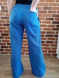 schniesel.Blau weites Bein Musselinhose