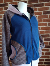 schniesel.Dunkelblau Braun Rosa Fleecejacke