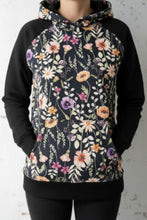 schniesel.Schwarz Blumentraum Pulli