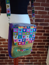 schniesel.Kunternunte Herzle Breitcord Handtasche