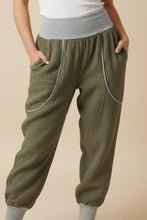 schniesel.Olive Grau Musselinpumphose