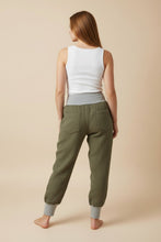 schniesel.Olive Grau Musselinpumphose