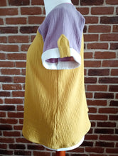 schniesel.Senfgelb Beere Musselinshirt