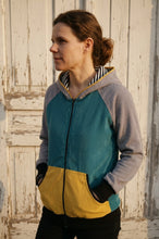 schniesel.Petrol Grau Senfgelb Streifen Cordjacke