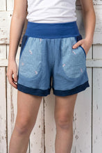 schniesel.Robben Blau Musselin Shorts