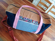 schniesel.Beige Blau Weinrot Blümchen  ReiseTasche Weekender