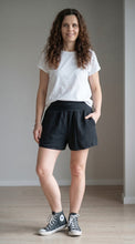 schniesel.Schwarze Blacki Musselin Shorts