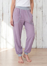 schniesel.Mauve Grau Musselinpumphose