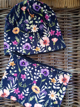 Blumentraum Schwarz Beanie Loop Set
