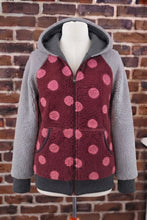 Weinrot Rosa Punkte Grau Teddyjacke