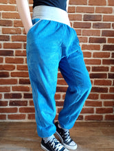 schniesel.Jeansblau Breitcord Baumwollschlawinderhose