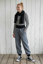 schniesel.Grau Schwarz Walkhose