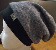schniesel.Grau schwarz Walk Beanie