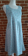 schniesel.Grau Rosa Blümchen Kleid